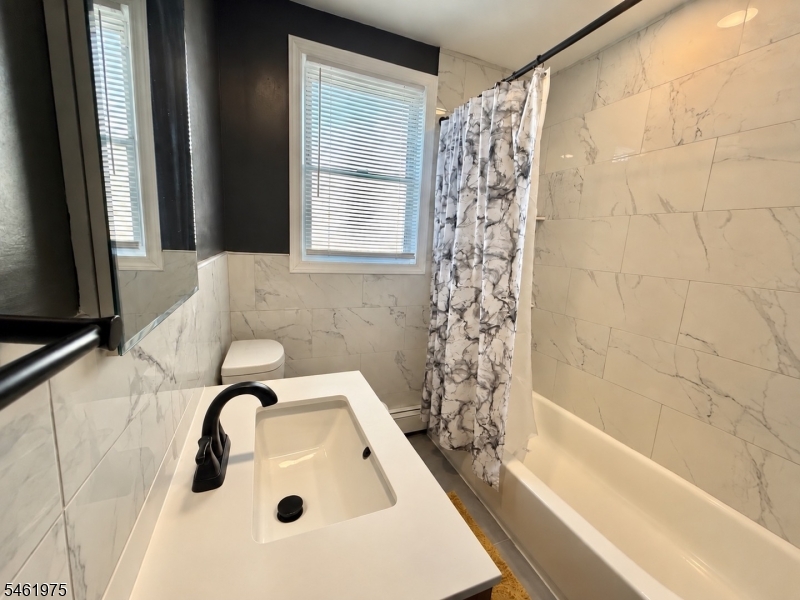 53 Garrison Street Newark NJ 07105
