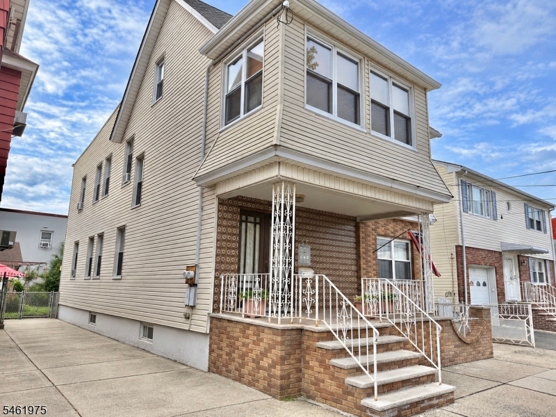 53 Garrison Street Newark NJ 07105
