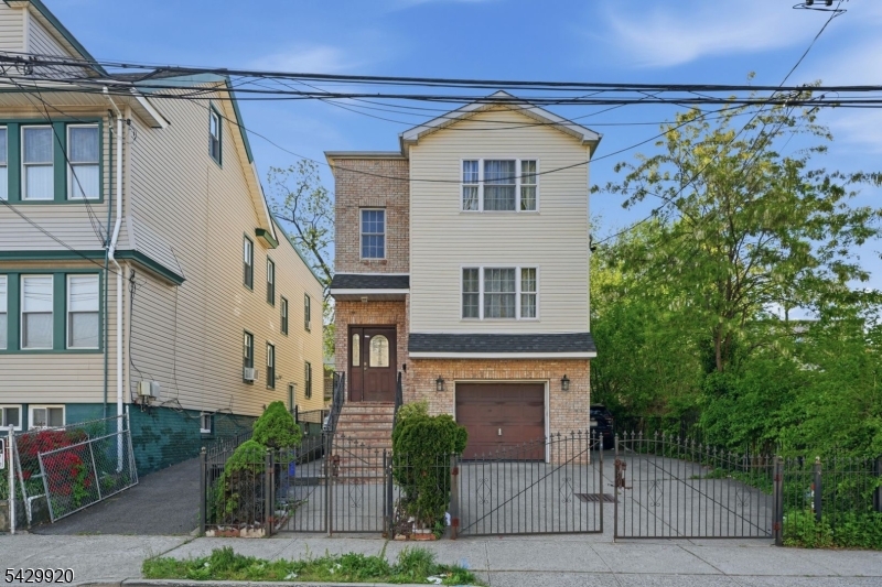 141 Schuyler Avenue Newark NJ 07112