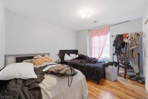 141 Schuyler Avenue Newark NJ 07112