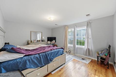 141 Schuyler Avenue Newark NJ 07112