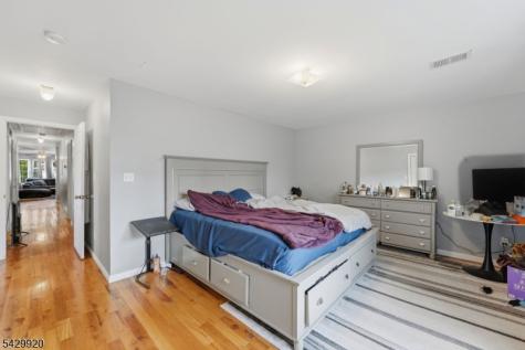 141 Schuyler Avenue Newark NJ 07112