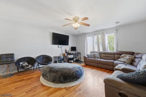 141 Schuyler Avenue Newark NJ 07112