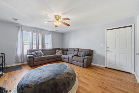 141 Schuyler Avenue Newark NJ 07112