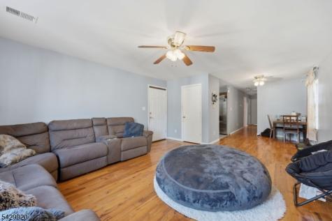 141 Schuyler Avenue Newark NJ 07112