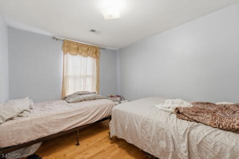 141 Schuyler Avenue Newark NJ 07112