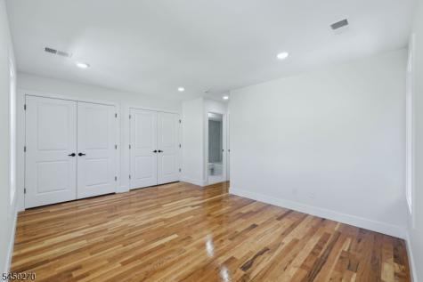 749 S 11th Street Newark NJ 07103