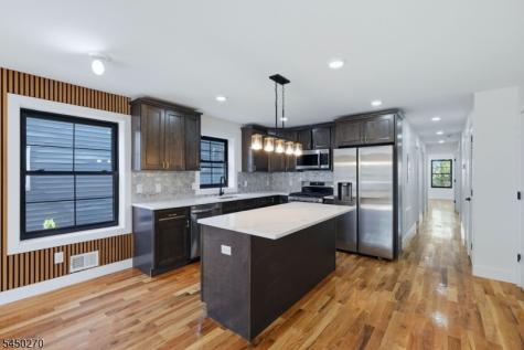 749 S 11th Street Newark NJ 07103