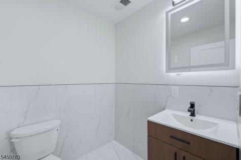 749 S 11th Street Newark NJ 07103
