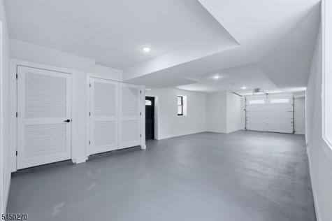 749 S 11th Street Newark NJ 07103