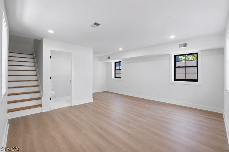 749 S 11th Street Newark NJ 07103