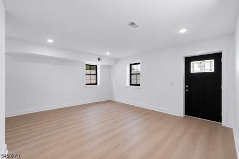 749 S 11th Street Newark NJ 07103