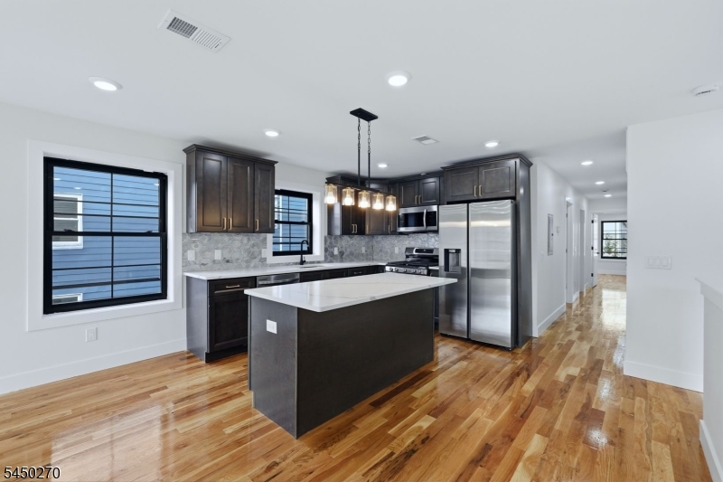 749 S 11th Street Newark NJ 07103