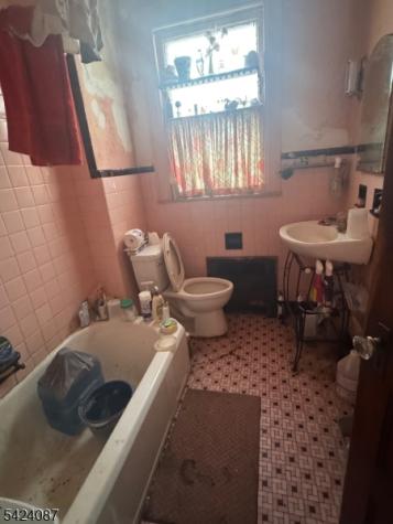 162 N 18th Street East Orange NJ 07017