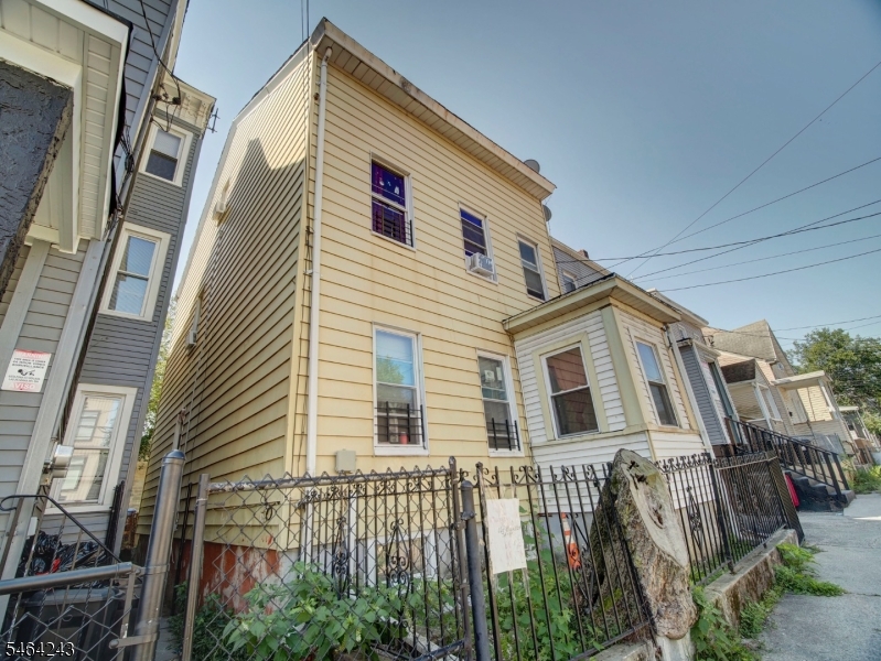 39 Hillman Street Paterson NJ 07522