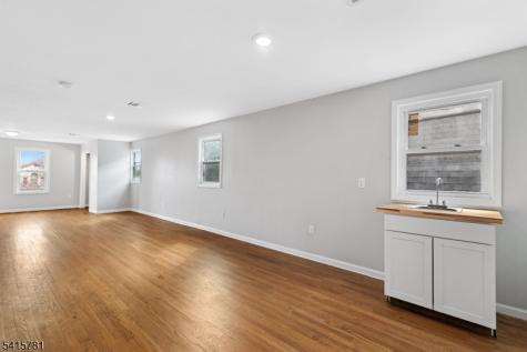 543 N Grove Street East Orange NJ 07017