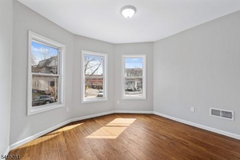 543 N Grove Street East Orange NJ 07017