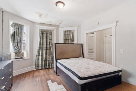 530 Norwood Street East Orange NJ 07018