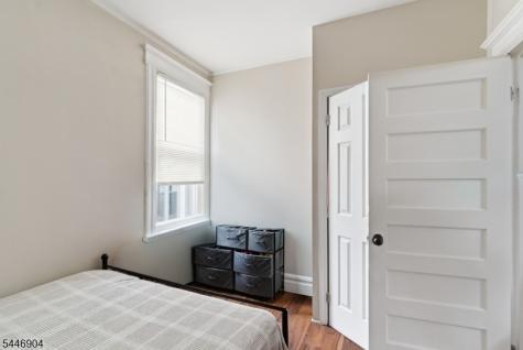 530 Norwood Street East Orange NJ 07018