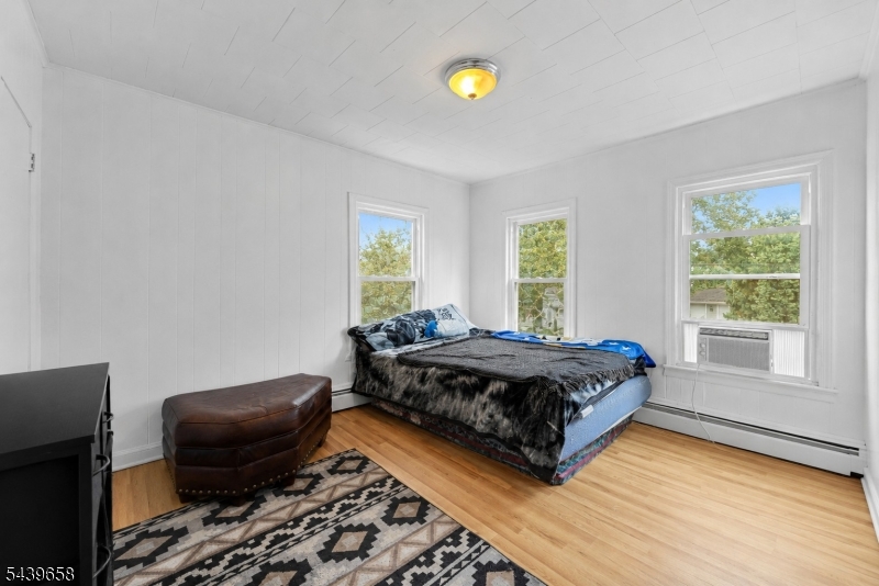 27 Thomas Street South River NJ 08882