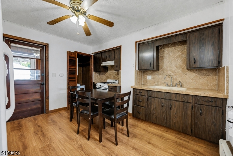 27 Thomas Street South River NJ 08882