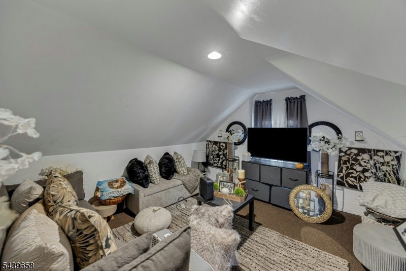 27 Thomas Street South River NJ 08882