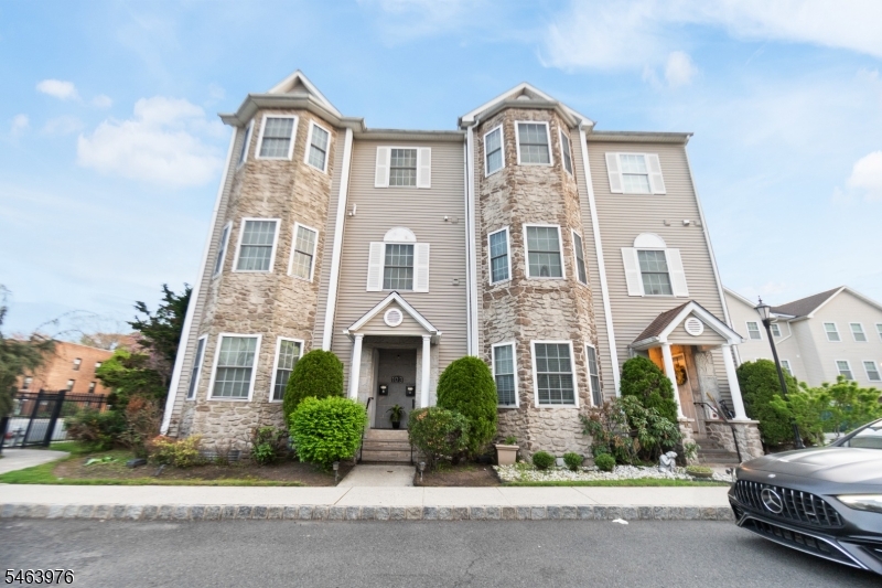 103 S Grove Street East Orange NJ 07018