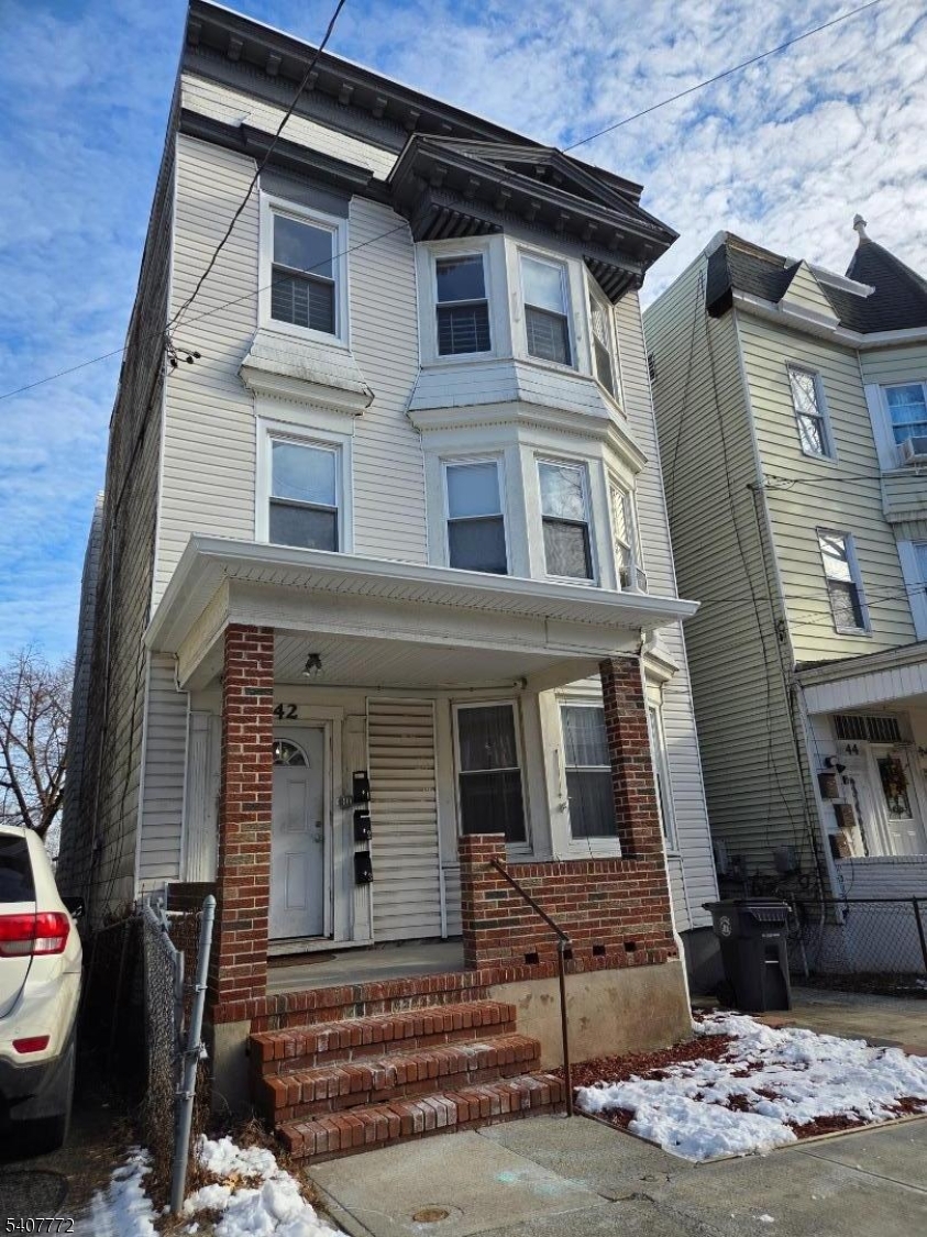 42 Seymour Avenue Newark NJ 07108
