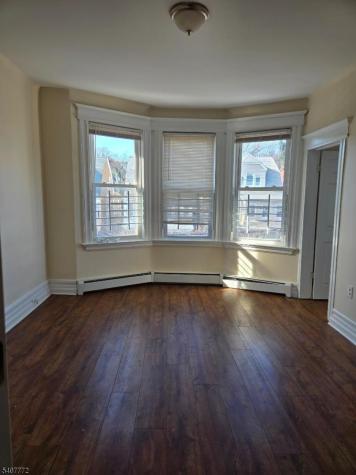 42 Seymour Avenue Newark NJ 07108