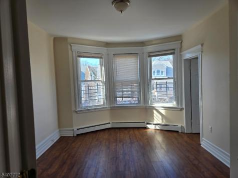42 Seymour Avenue Newark NJ 07108