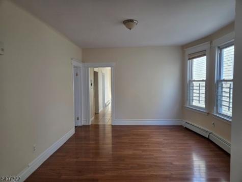42 Seymour Avenue Newark NJ 07108