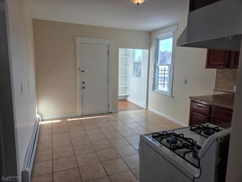 42 Seymour Avenue Newark NJ 07108