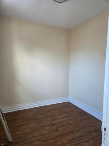 42 Seymour Avenue Newark NJ 07108