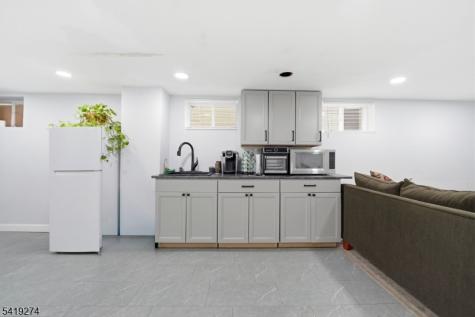 103 W Price Street Linden NJ 07036