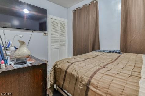 234 Halsted East Orange NJ 07018