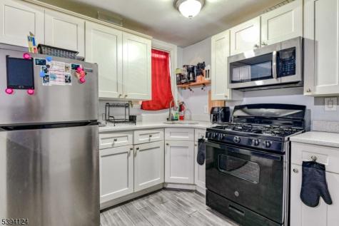 234 Halsted East Orange NJ 07018