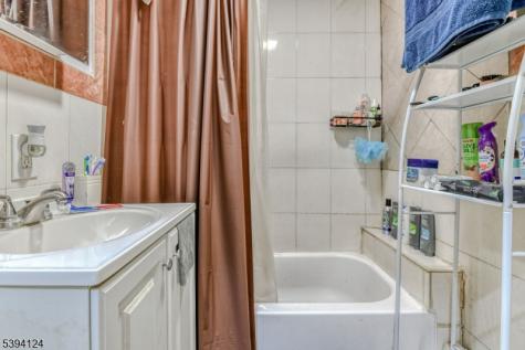 234 Halsted East Orange NJ 07018