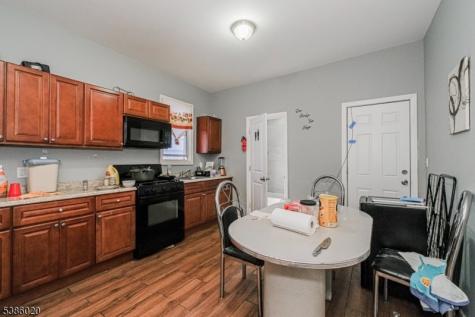 16 Alexander Street Newark NJ 07106