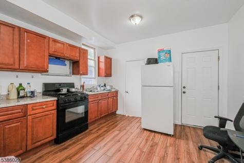 16 Alexander Street Newark NJ 07106