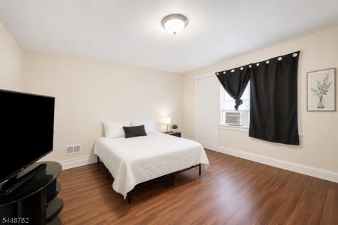 185 Grumman Avenue Newark NJ 07112