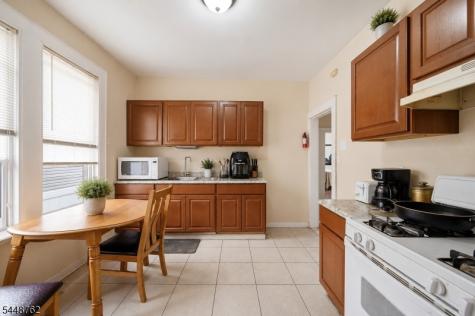 185 Grumman Avenue Newark NJ 07112