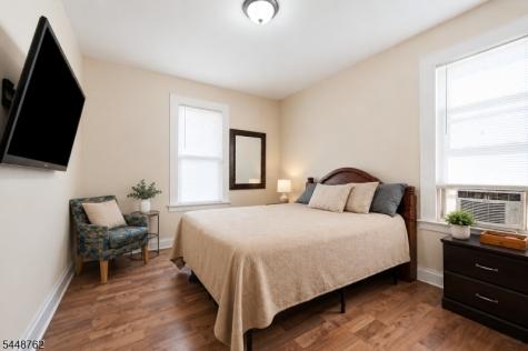 185 Grumman Avenue Newark NJ 07112