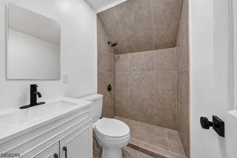 171 Edmund Avenue Paterson NJ 07502
