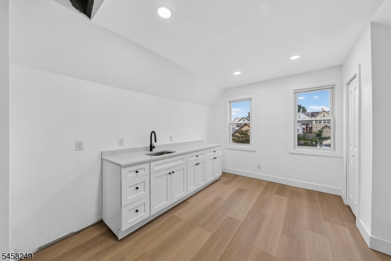 171 Edmund Avenue Paterson NJ 07502