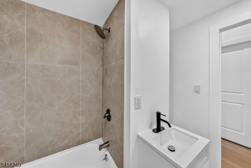 171 Edmund Avenue Paterson NJ 07502
