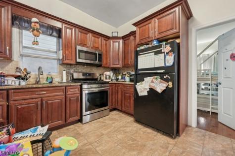 717 16TH Street Union NJ 07087