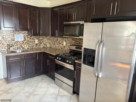 94 Elm Road Newark NJ 07105