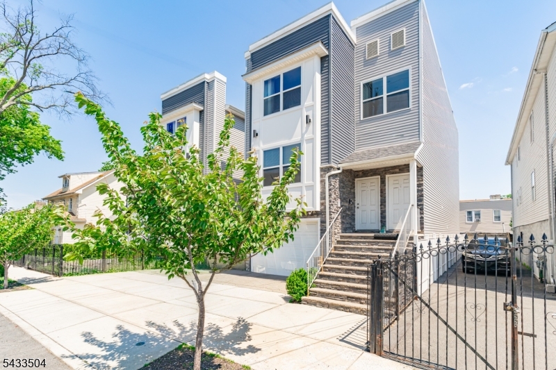 299 N 13th Street Newark NJ 07107