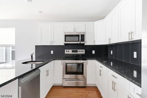 299 N 13th Street Newark NJ 07107