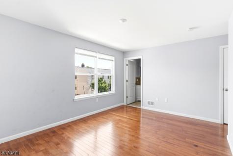 299 N 13th Street Newark NJ 07107
